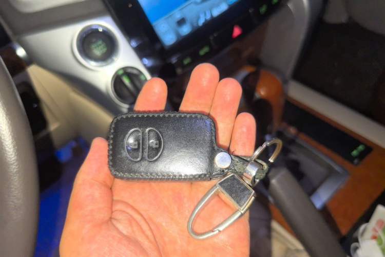 Used Toyota Land Cruiser  Vehicle Key