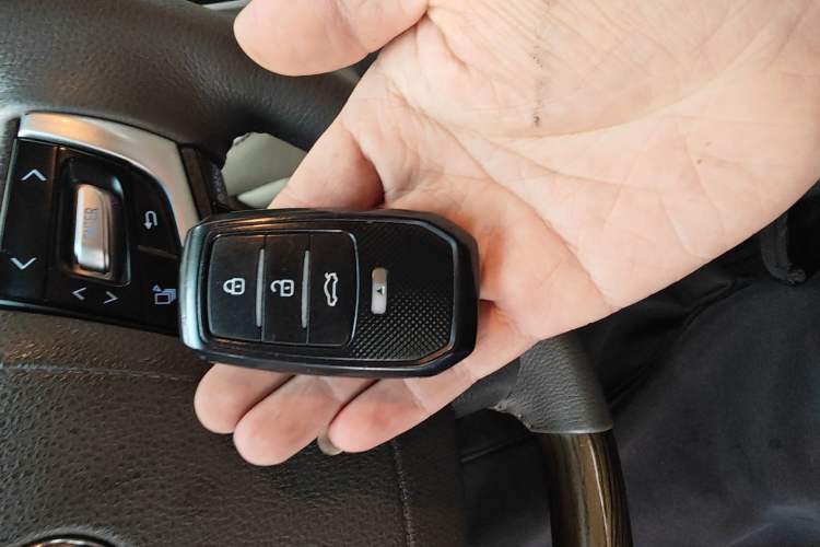 Used Toyota Land Cruiser  Vehicle Key
