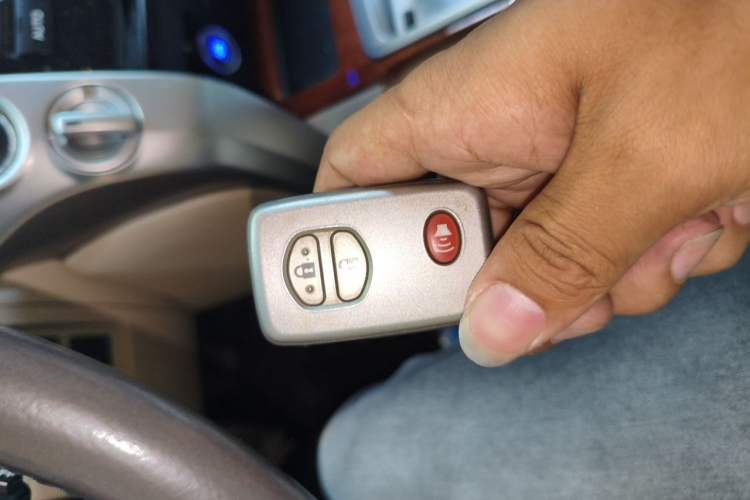 Used Toyota Land Cruiser  Vehicle Key