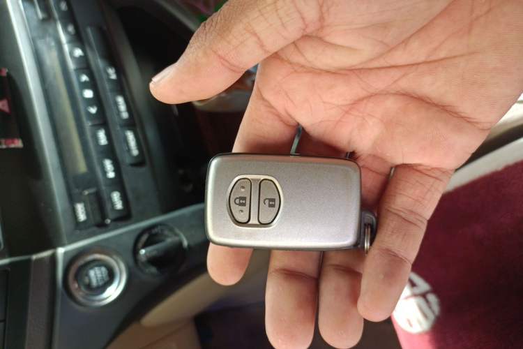 Used Toyota Land Cruiser  Vehicle Key