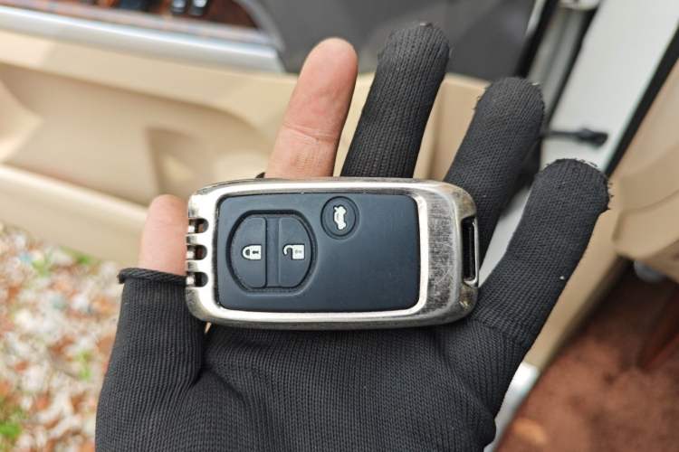 Used Toyota Land Cruiser  Vehicle Key