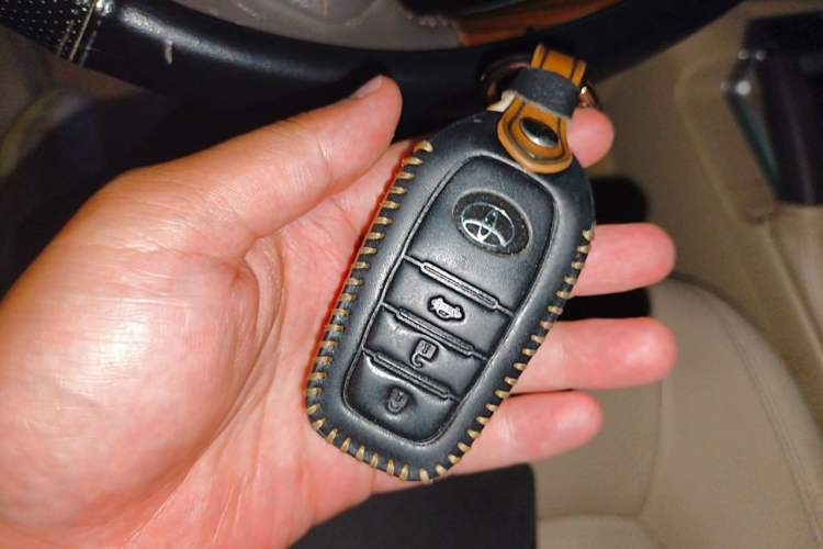 Used Toyota Land Cruiser  Vehicle Key
