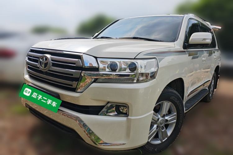 Ojetý Toyota Land Cruiser 2015 model, 4.0 automatic, four‑wheel drive, five seats (parallel import) Guazi used car, China used car export, Used car for sale, Used cars, Cheapest cars for sale