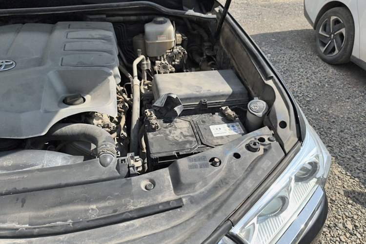 Used Toyota Land Cruiser 2016 4.6L GX-R Middle East Engine Bay Left