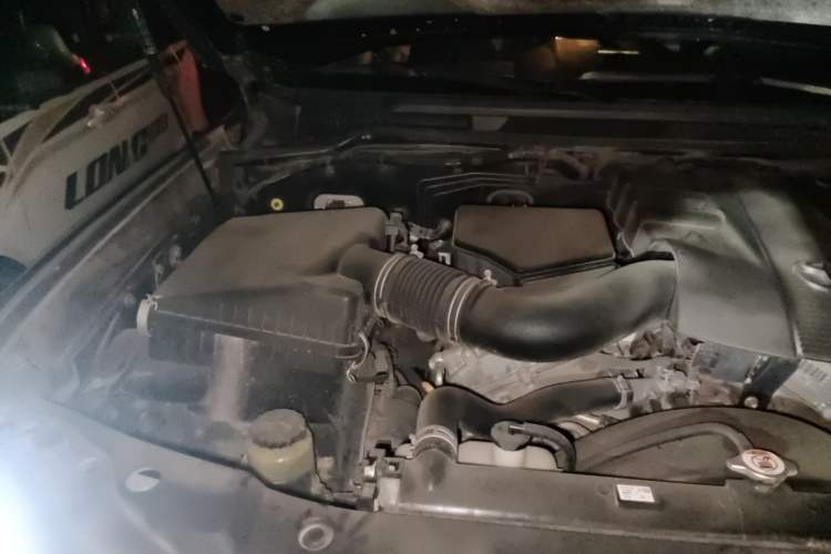 Used Toyota Land Cruiser 2016 4.0L Automatic GX-R Engine Bay Right