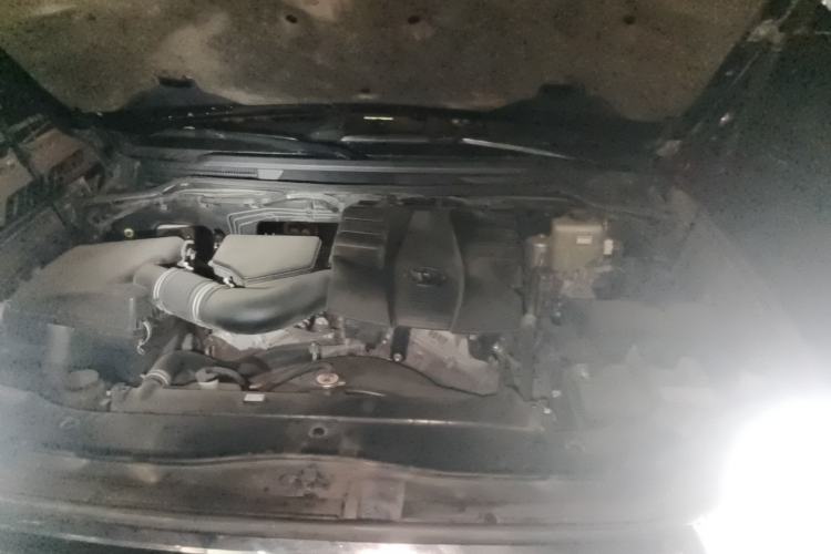 Used Toyota Land Cruiser 2016 4.0L Automatic GX-R Engine Bay