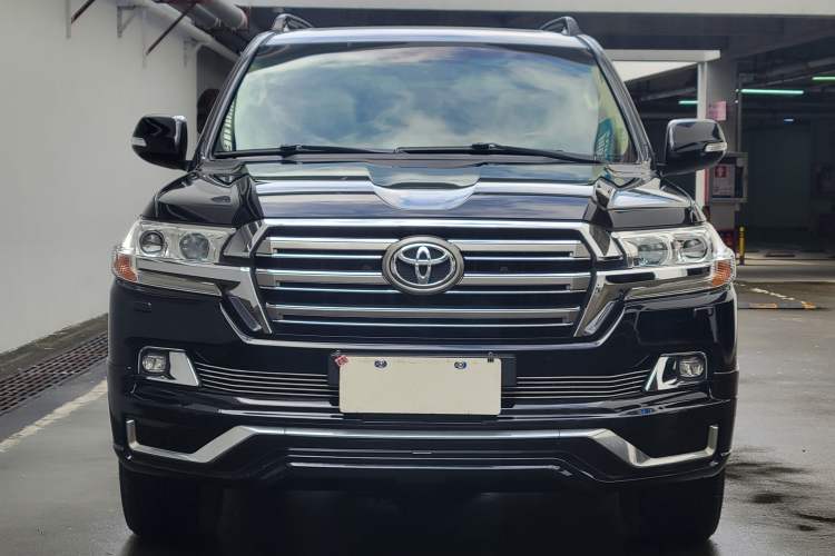 Used Toyota Land Cruiser 2016 4.6L GX-R Middle East Exterior 1