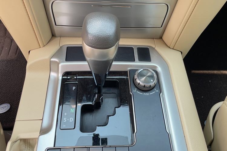 Used Toyota Land Cruiser 2016 4.0L Automatic Transmission Middle East Version Gear Lever