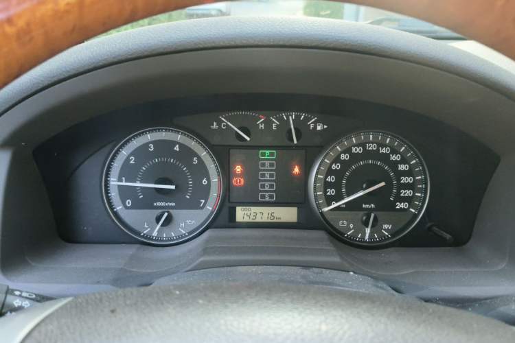 Used Toyota Land Cruiser  Instrument Cluster