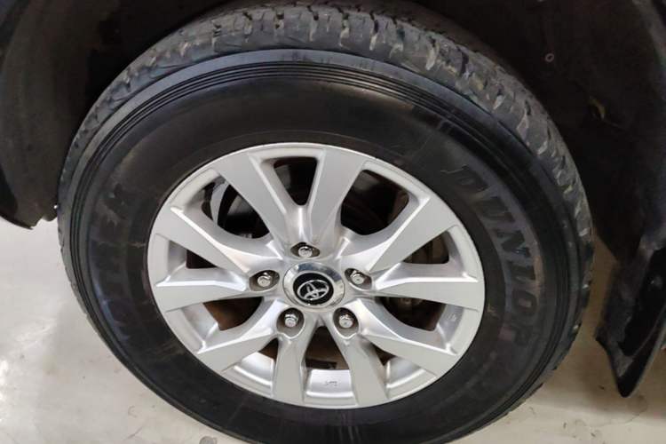Used Toyota Land Cruiser 2016 4.0L Automatic Transmission Middle East Version Left Front Wheel Hub
