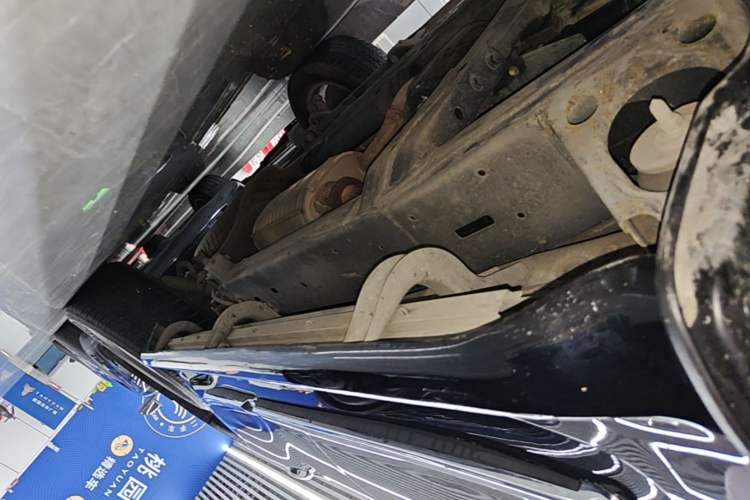 Used Toyota Land Cruiser 2016 4.6L GX-R Middle East Left Side Sill