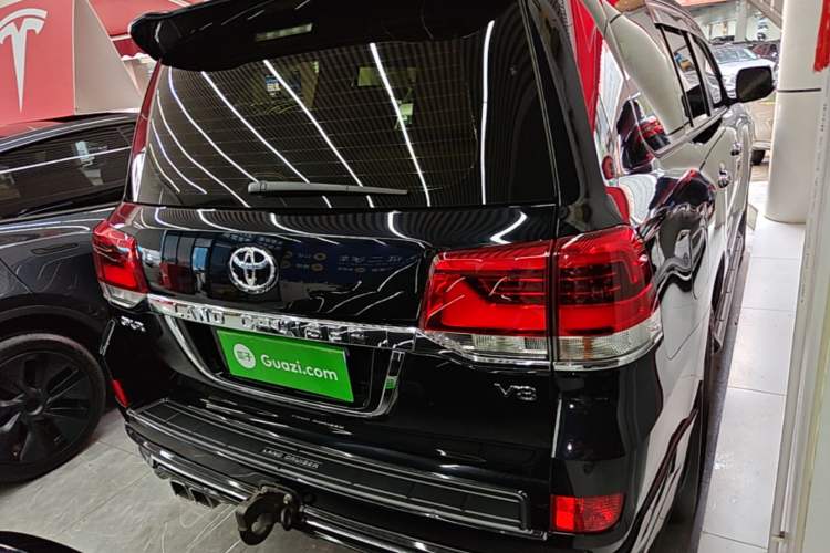 Used Toyota Land Cruiser 2016 4.6L GX-R Middle East Rear