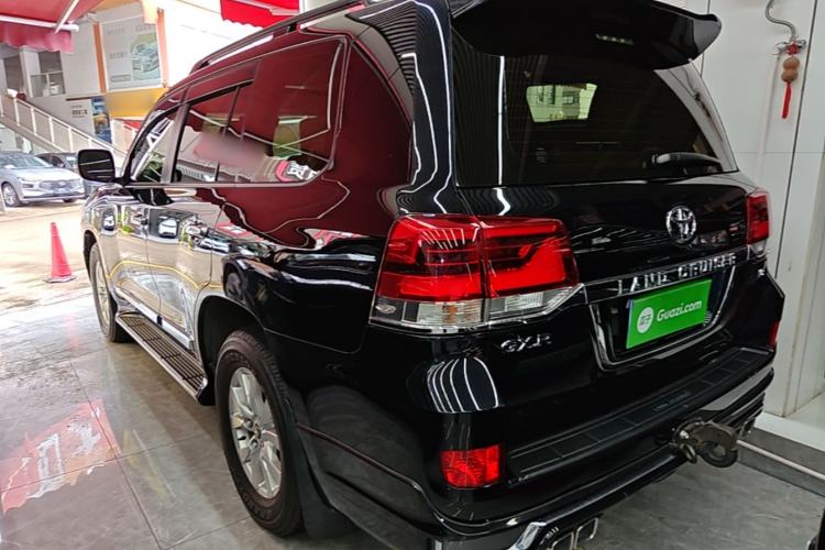 Used Toyota Land Cruiser 2016 4.6L GX-R Middle East Rear Left 45 Deg