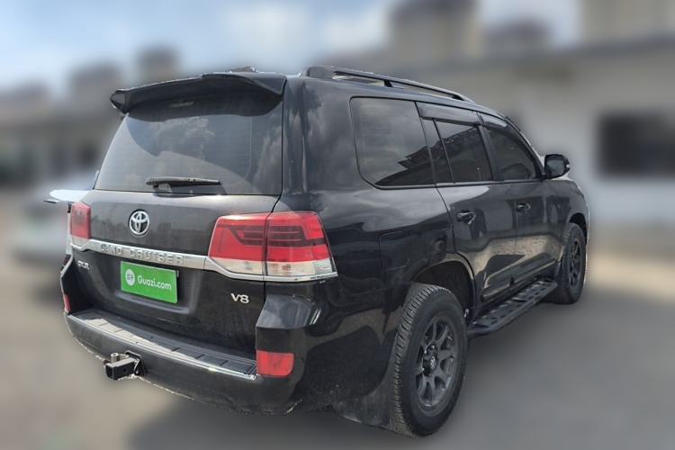 Used Toyota Land Cruiser 2016 4.6L GX-R Middle East Rear Right 45 Deg