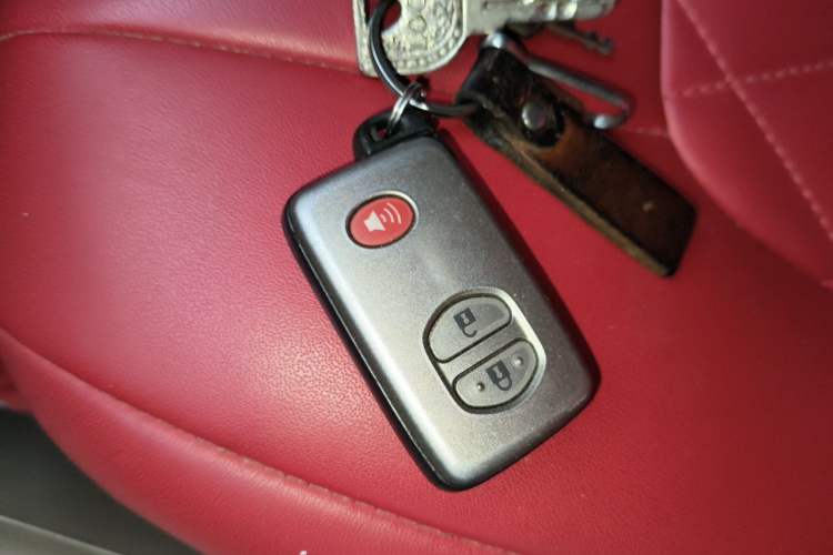Used Toyota Land Cruiser  Vehicle Key