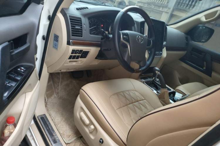 Used Toyota Land Cruiser 2016 4.0L Gasoline 8-Seater Middle East Version Driver Seat