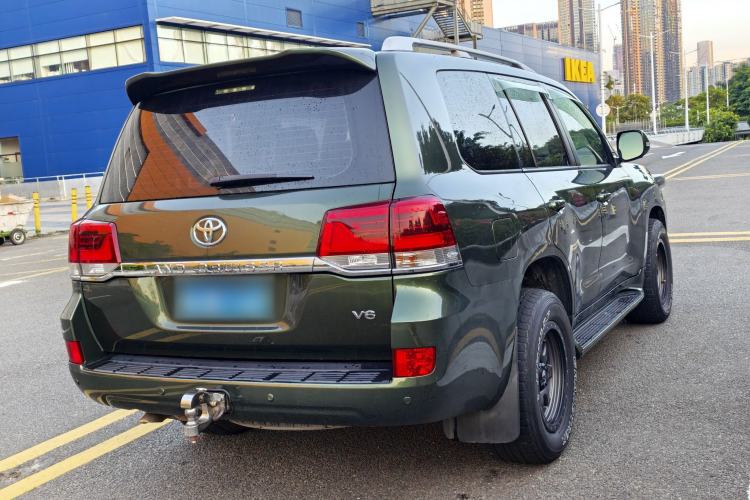 Used Toyota Land Cruiser 2016 4.0L GX 5-Seater U.S. Specification Exterior 5