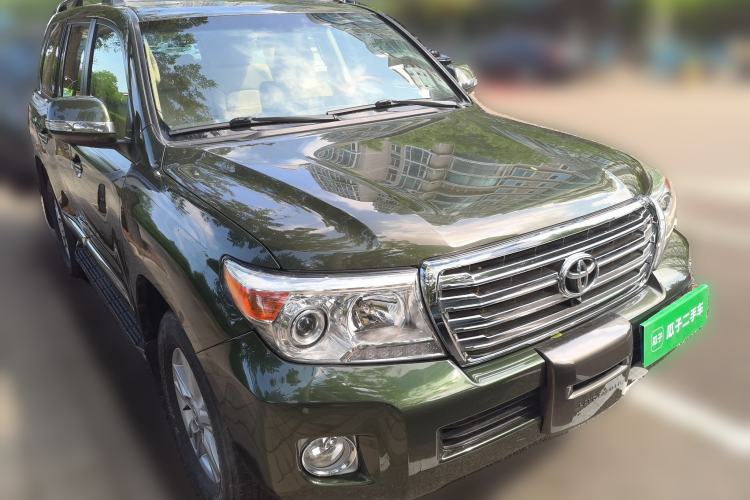 Used Toyota Land Cruiser  Front Right 45 Deg