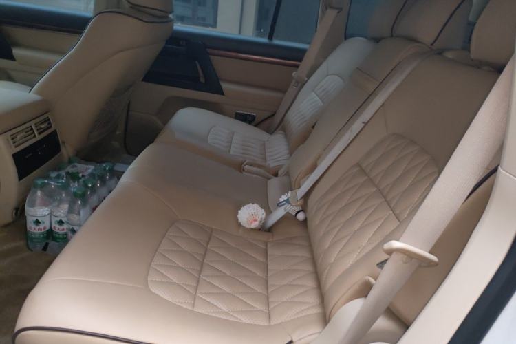 Used Toyota Land Cruiser 2016 4.0L Gasoline 8-Seater Middle East Version Left Rear Seat