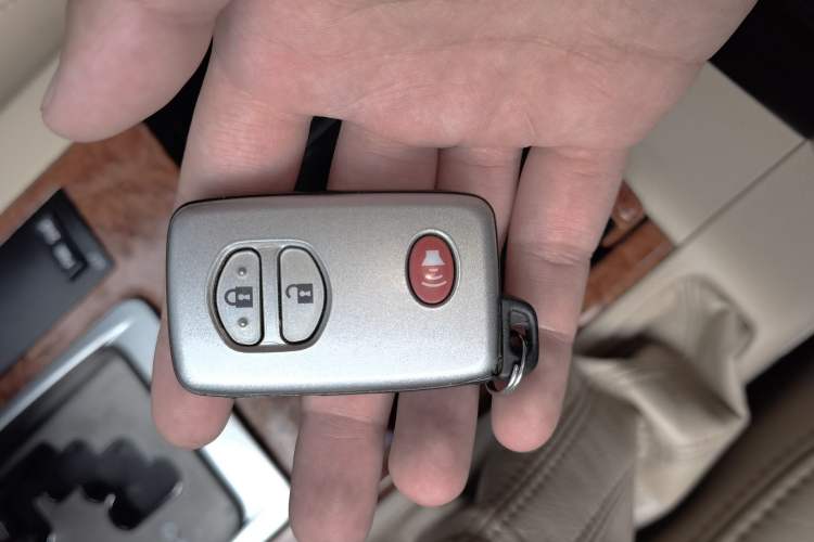 Used Toyota Land Cruiser  Vehicle Key