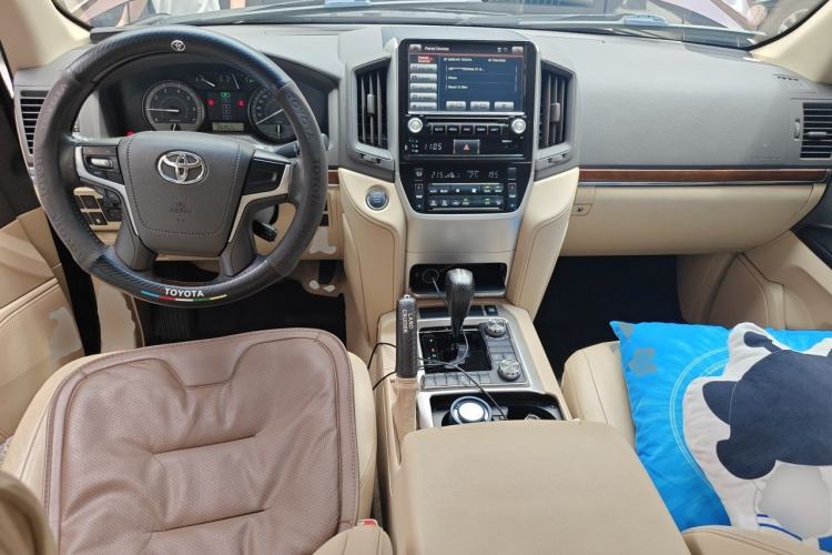 Used Toyota Land Cruiser 2016 4.0L Gasoline 8-Seater U.S. Specification Center Console