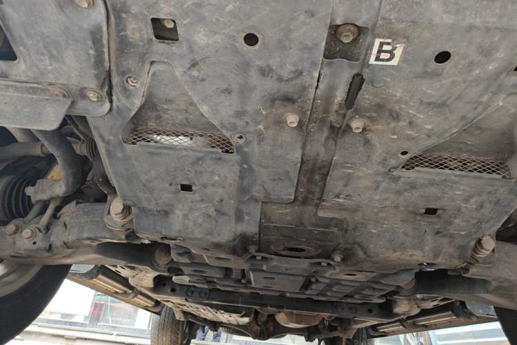 Used Toyota Land Cruiser 2016 4.0L Gasoline 8-Seater U.S. Specification Chassis Front