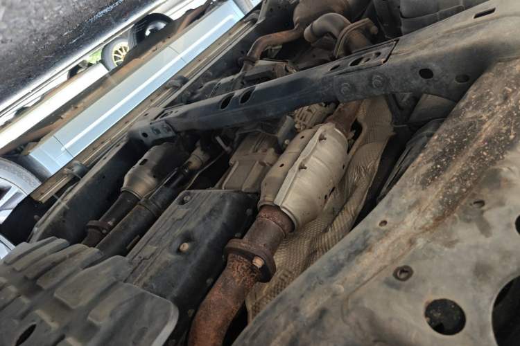 Used Toyota Land Cruiser 2016 4.0L Gasoline 8-Seater U.S. Specification Chassis Front Right