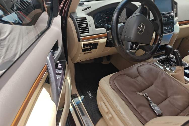 Used Toyota Land Cruiser 2016 4.0L Gasoline 8-Seater U.S. Specification Driver Seat