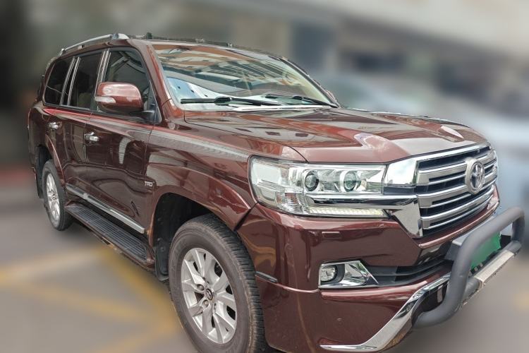 Used Toyota Land Cruiser 2016 4.0L Gasoline 8-Seater U.S. Specification Front Right 45 Deg