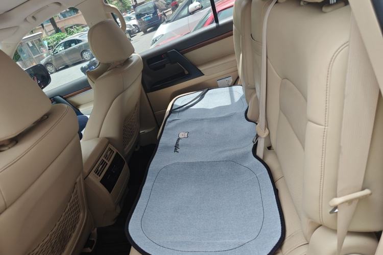 Used Toyota Land Cruiser 2016 4.0L Gasoline 8-Seater U.S. Specification Left Rear Seat