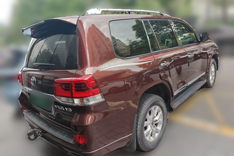 Used Toyota Land Cruiser 2016 4.0L Gasoline 8-Seater U.S. Specification Rear Right 45 Deg