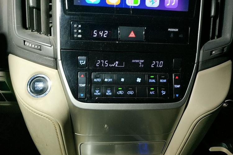 Used Toyota Land Cruiser 2016 4.0L Automatic GX-R AC Panel