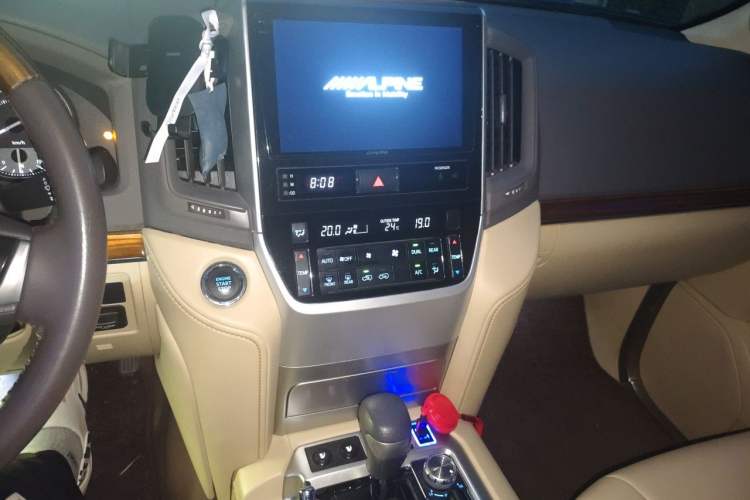 Used Toyota Land Cruiser  Audio And AC Panel
