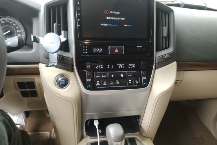 Used Toyota Land Cruiser 2016 4.0L Automatic GX-R Audio And AC Panel