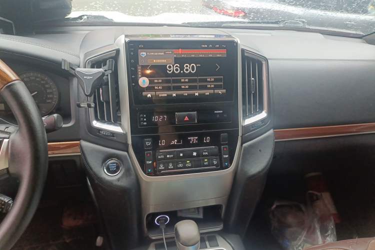 Used Toyota Land Cruiser  Audio And AC Panel