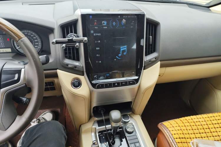 Used Toyota Land Cruiser  Audio And AC Panel