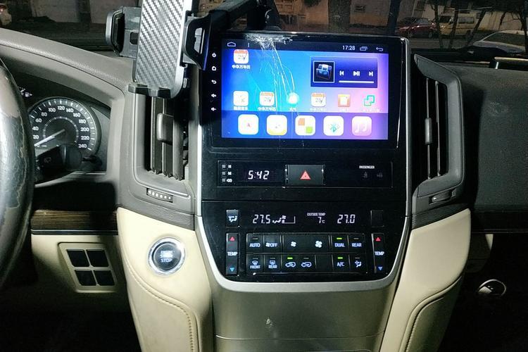 Used Toyota Land Cruiser 2016 4.0L Automatic GX-R Audio And AC Panel