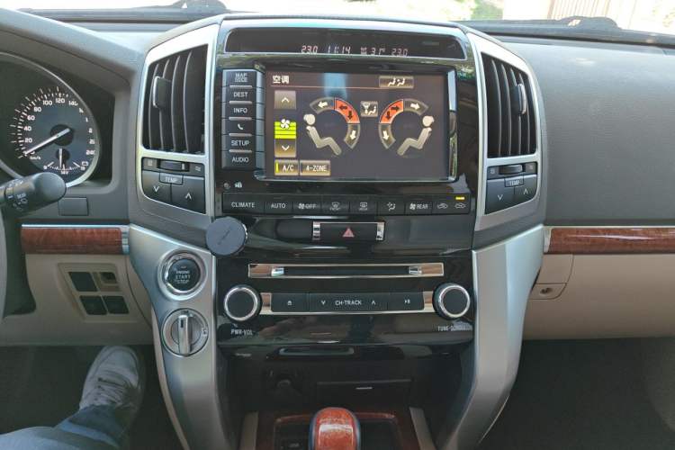 Used Toyota Land Cruiser  Audio And AC Panel