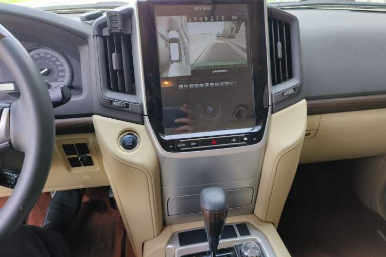 Used Toyota Land Cruiser  Audio And AC Panel