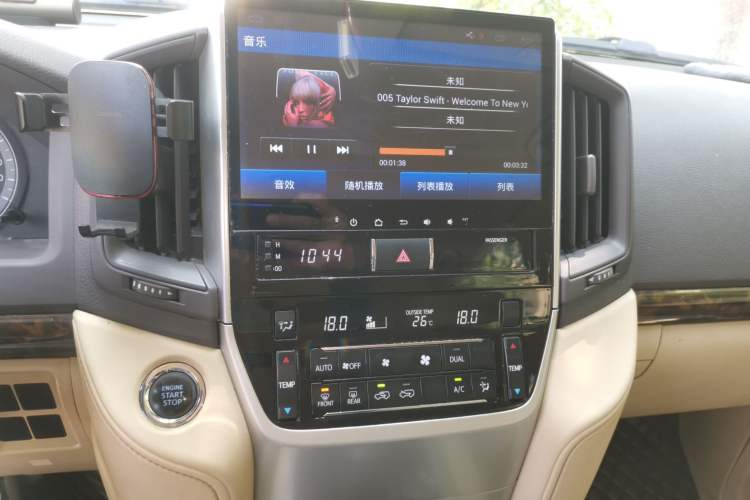 Used Toyota Land Cruiser 2016 4.0L Automatic Parallel Import Version 5 Seats Audio And AC Panel