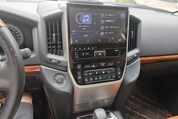 Used Toyota Land Cruiser  Audio And AC Panel