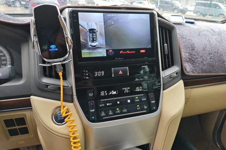 Used Toyota Land Cruiser 2016 4.0L Gasoline 8-Seater Middle East Version Audio And AC Panel