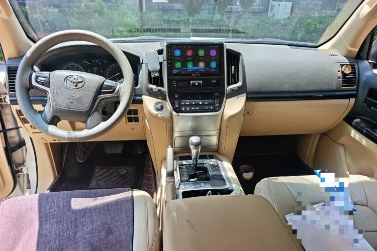 Used Toyota Land Cruiser  Center Console