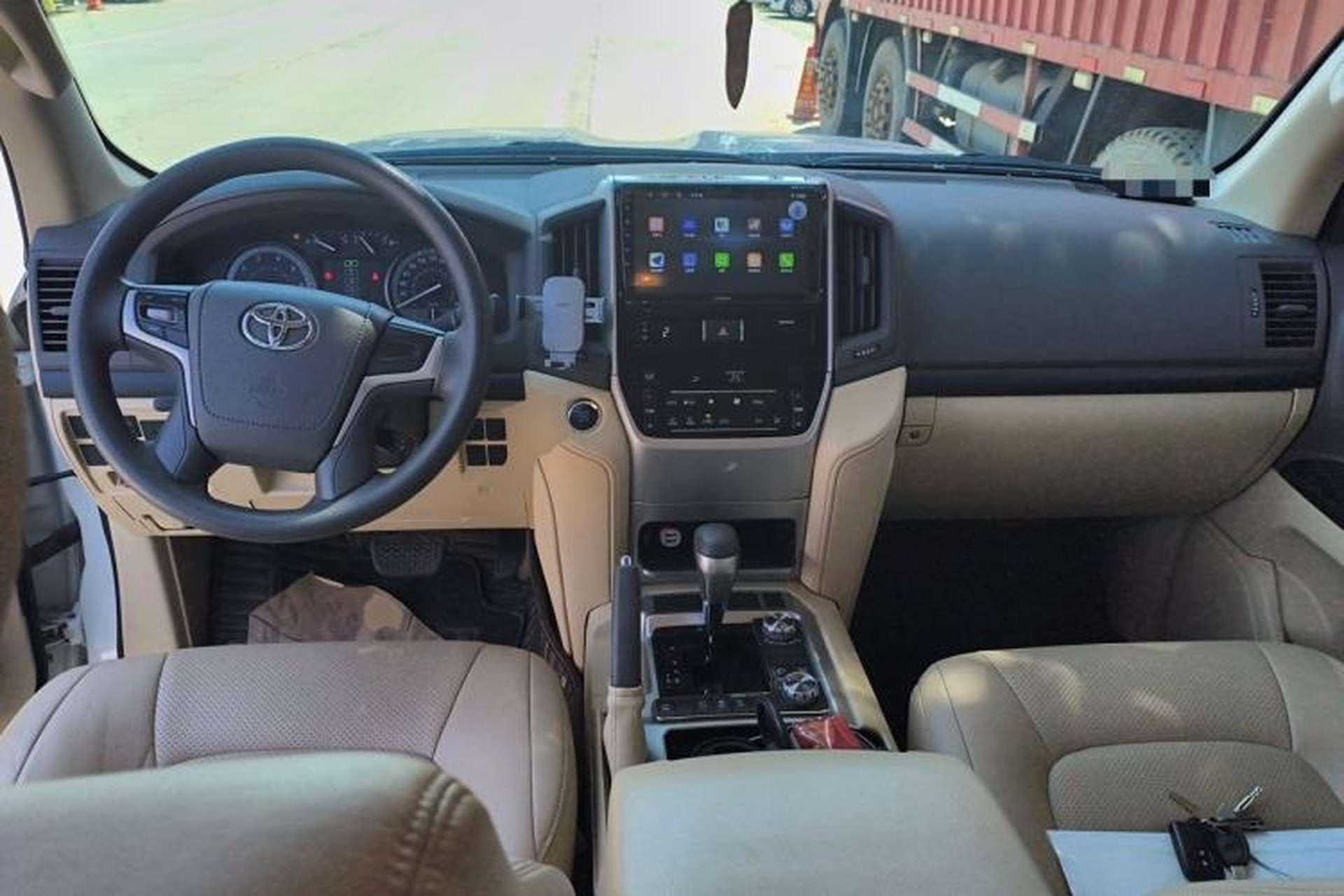 Used Toyota Land Cruiser  Center Console