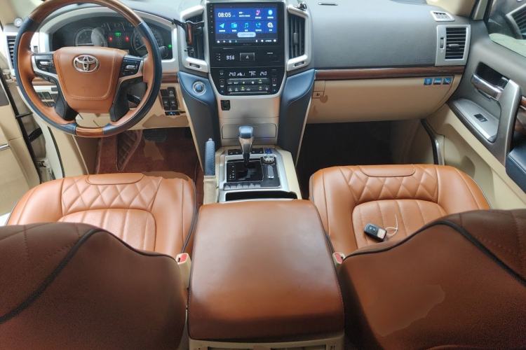 Used Toyota Land Cruiser  Center Console