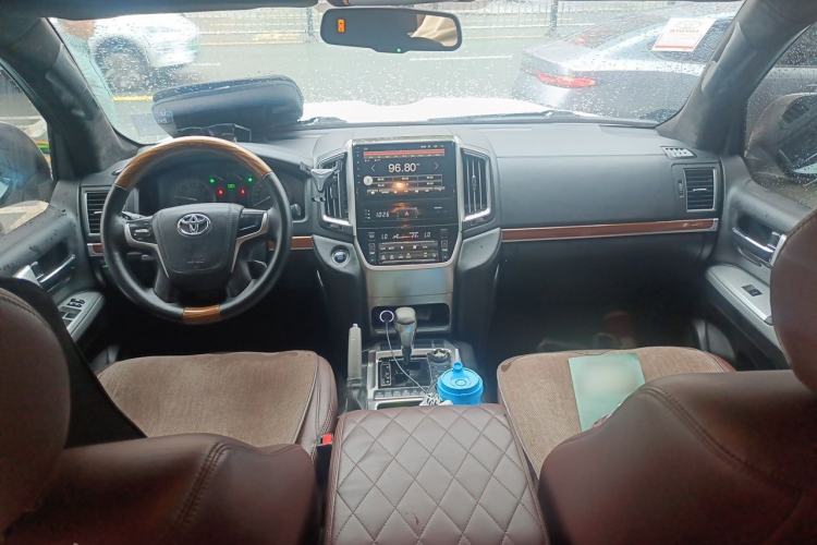 Used Toyota Land Cruiser  Center Console