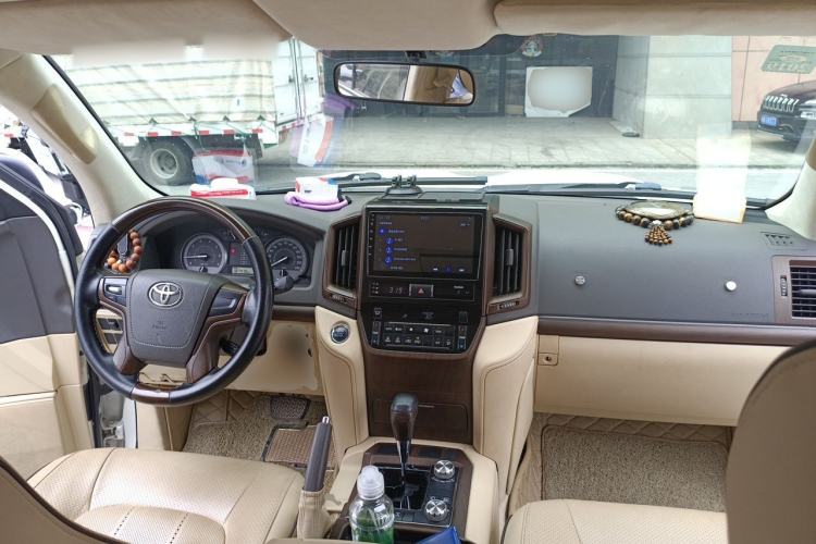 Used Toyota Land Cruiser 2016 4.0L Automatic Parallel Import Version 5 Seats Center Console