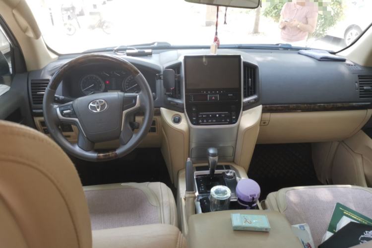Used Toyota Land Cruiser 2016 4.0L Automatic Parallel Import Version 5 Seats Center Console