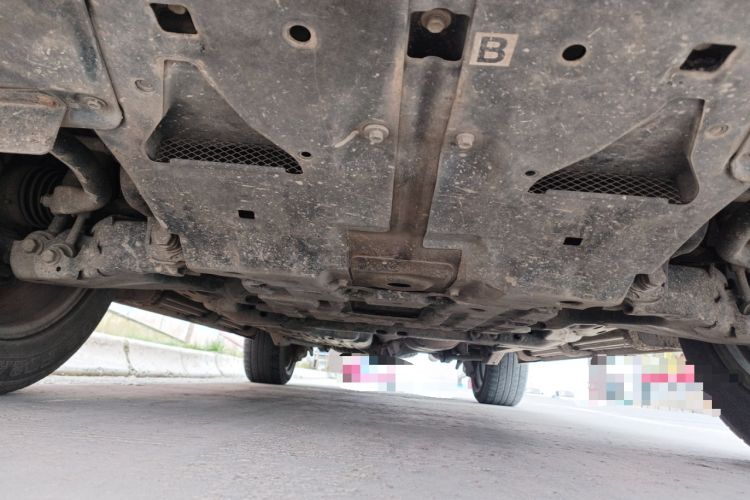Used Toyota Land Cruiser 2016 4.0 GX-R Dual Fuel Dual Differential – Middle East Chassis Front