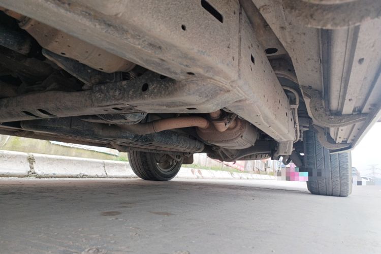 Used Toyota Land Cruiser 2016 4.0 GX-R Dual Fuel Dual Differential – Middle East Chassis Front Left